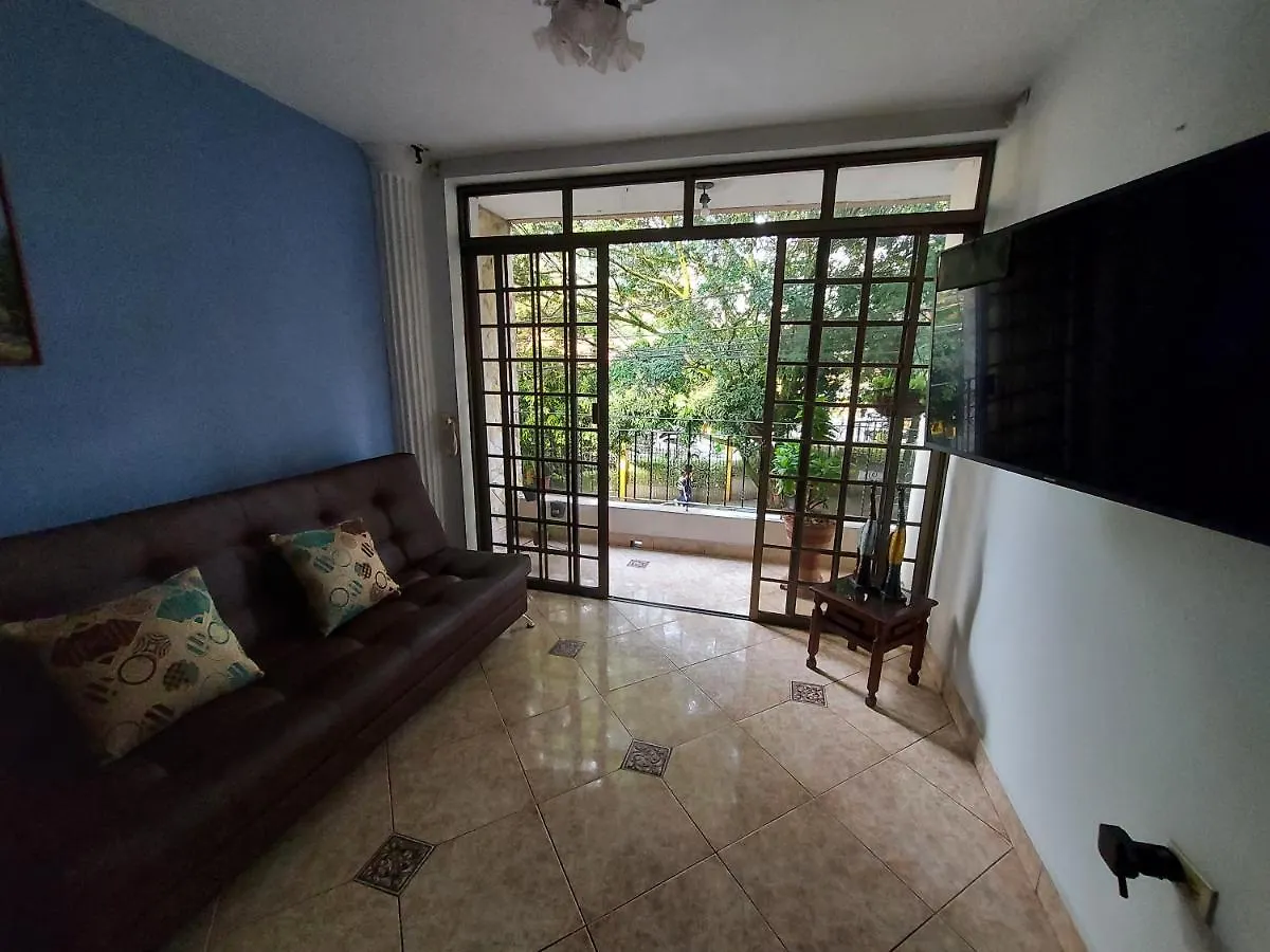Apartamento Cerca Mall La Central Y Estacion Tranvia Medellín 0*,  Kolombiya