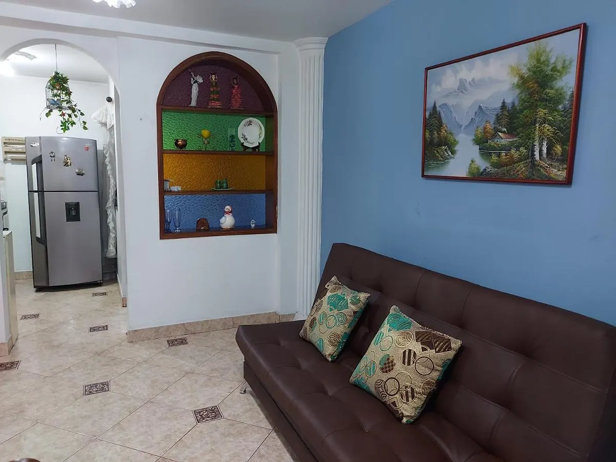 Apartamento Cerca Mall La Central Y Estacion Tranvia Medellín 0*,